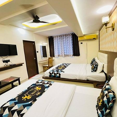 Hotel Neelkiran Navi Mumbai Exterior photo
