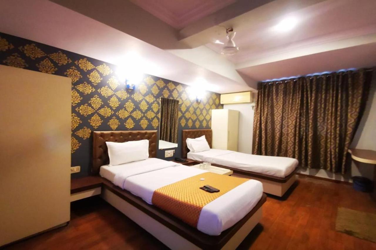 Hotel Neelkiran Navi Mumbai Exterior photo