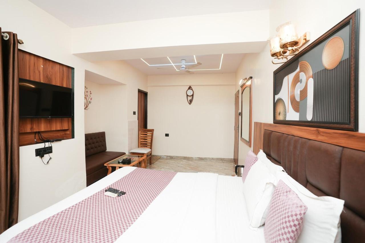 Hotel Neelkiran Navi Mumbai Exterior photo