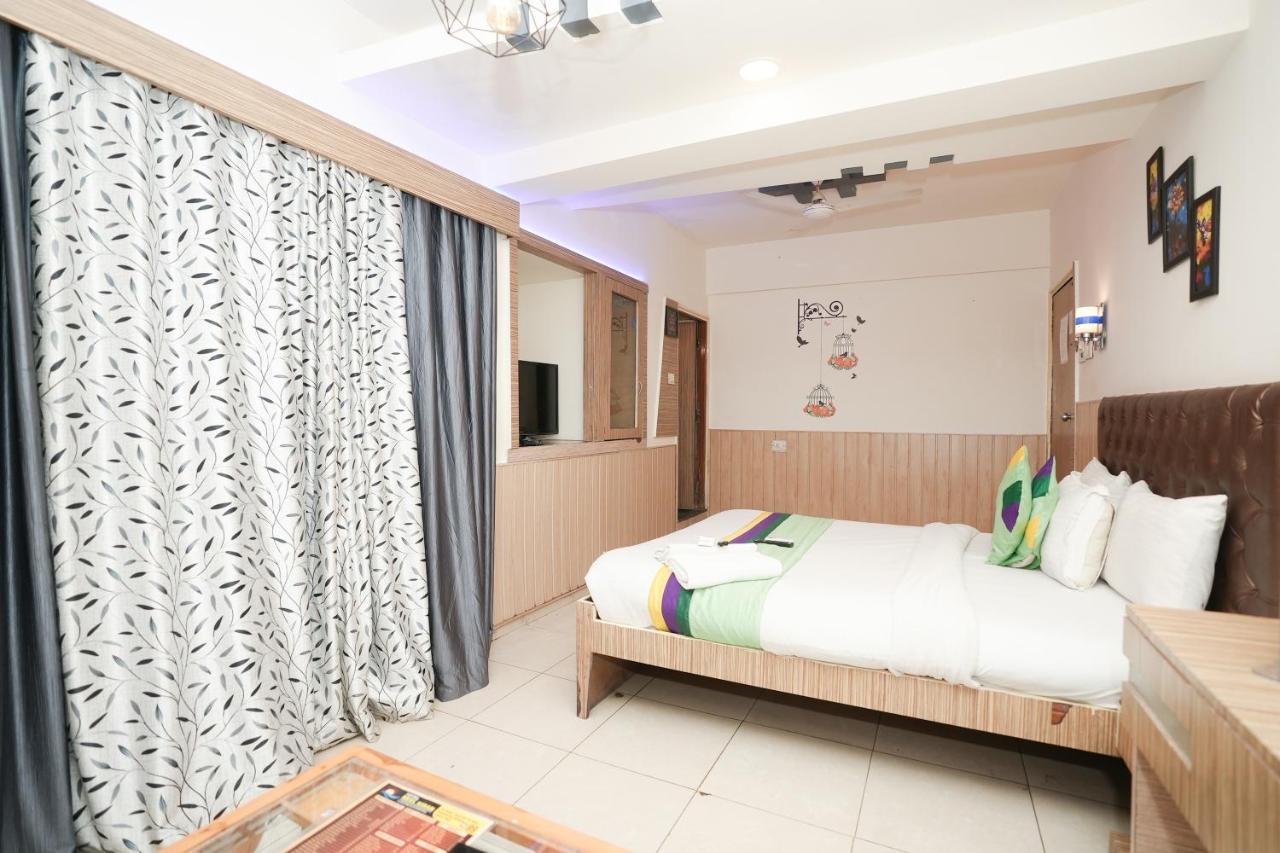 Hotel Neelkiran Navi Mumbai Exterior photo