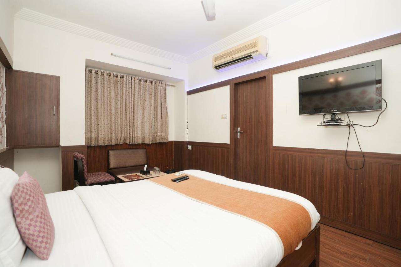 Hotel Neelkiran Navi Mumbai Exterior photo