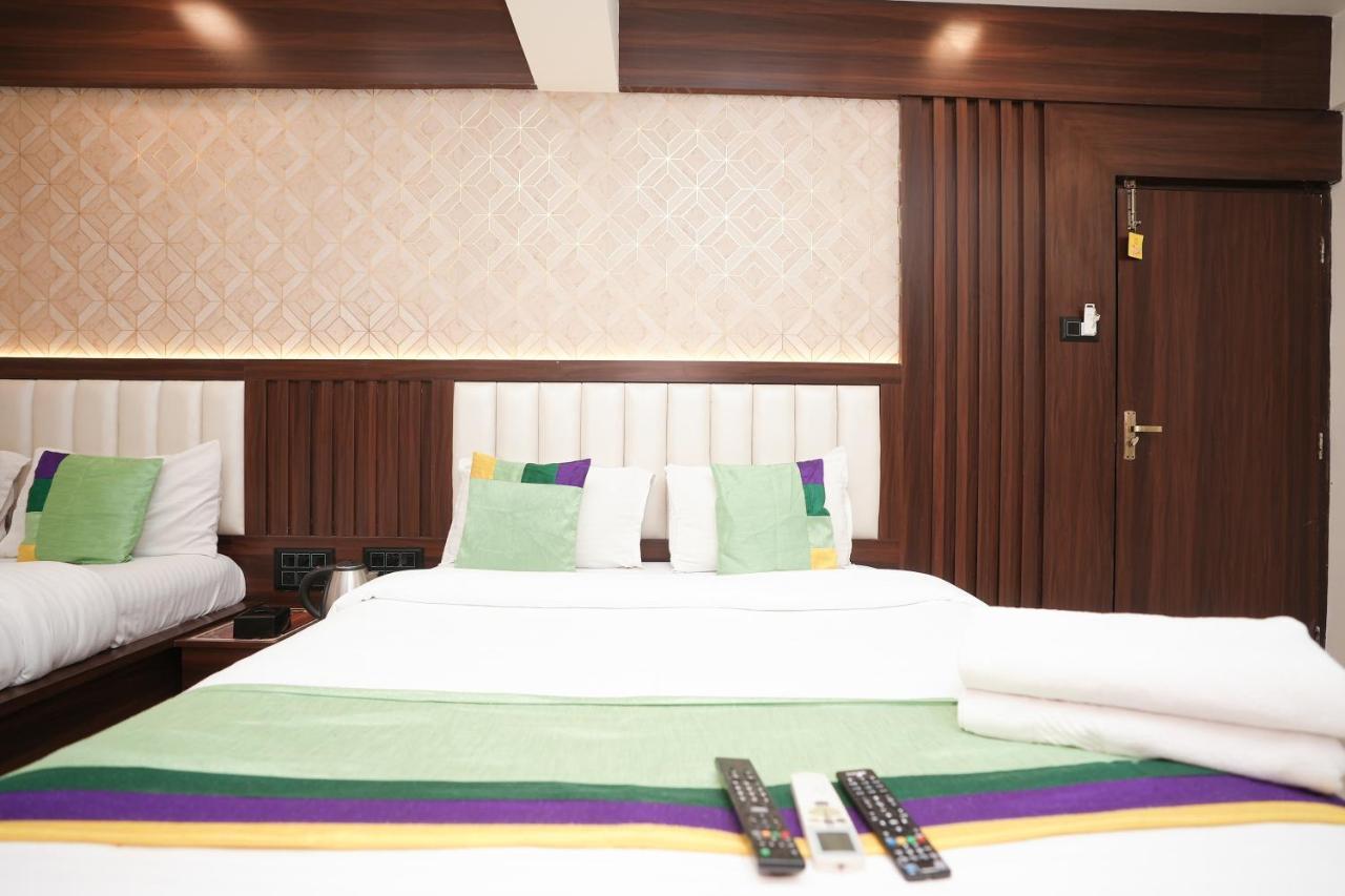 Hotel Neelkiran Navi Mumbai Exterior photo