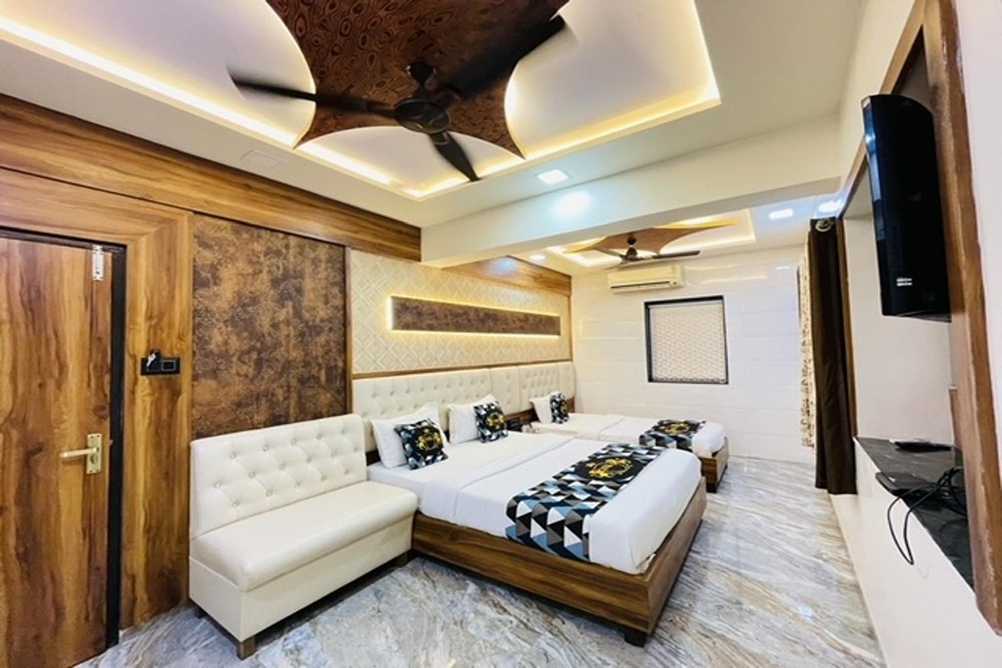 Hotel Neelkiran Navi Mumbai Exterior photo