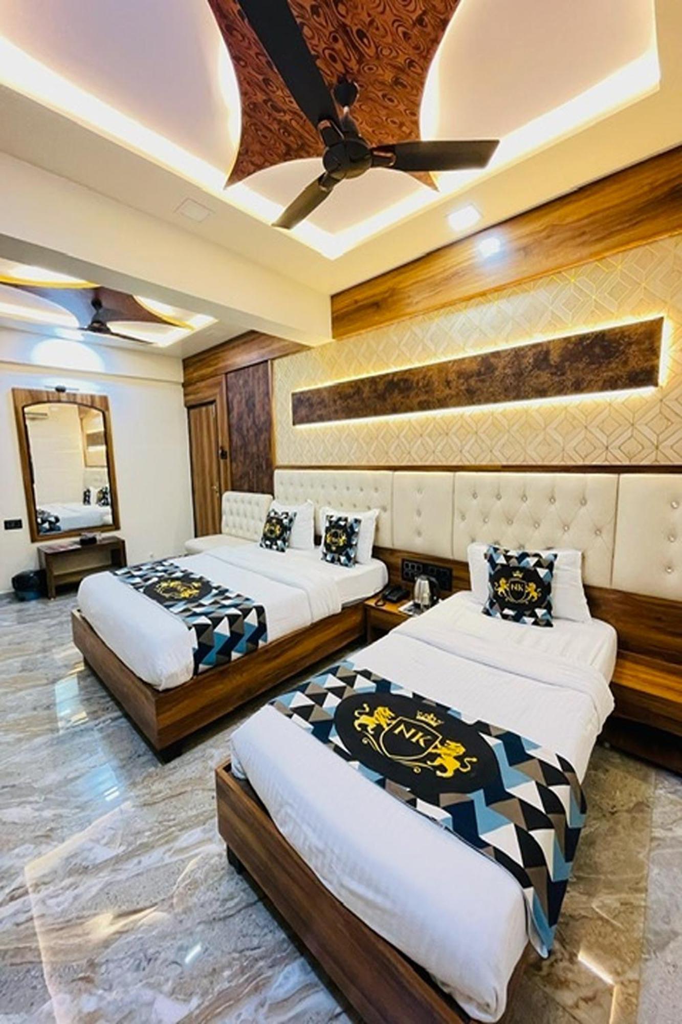 Hotel Neelkiran Navi Mumbai Exterior photo