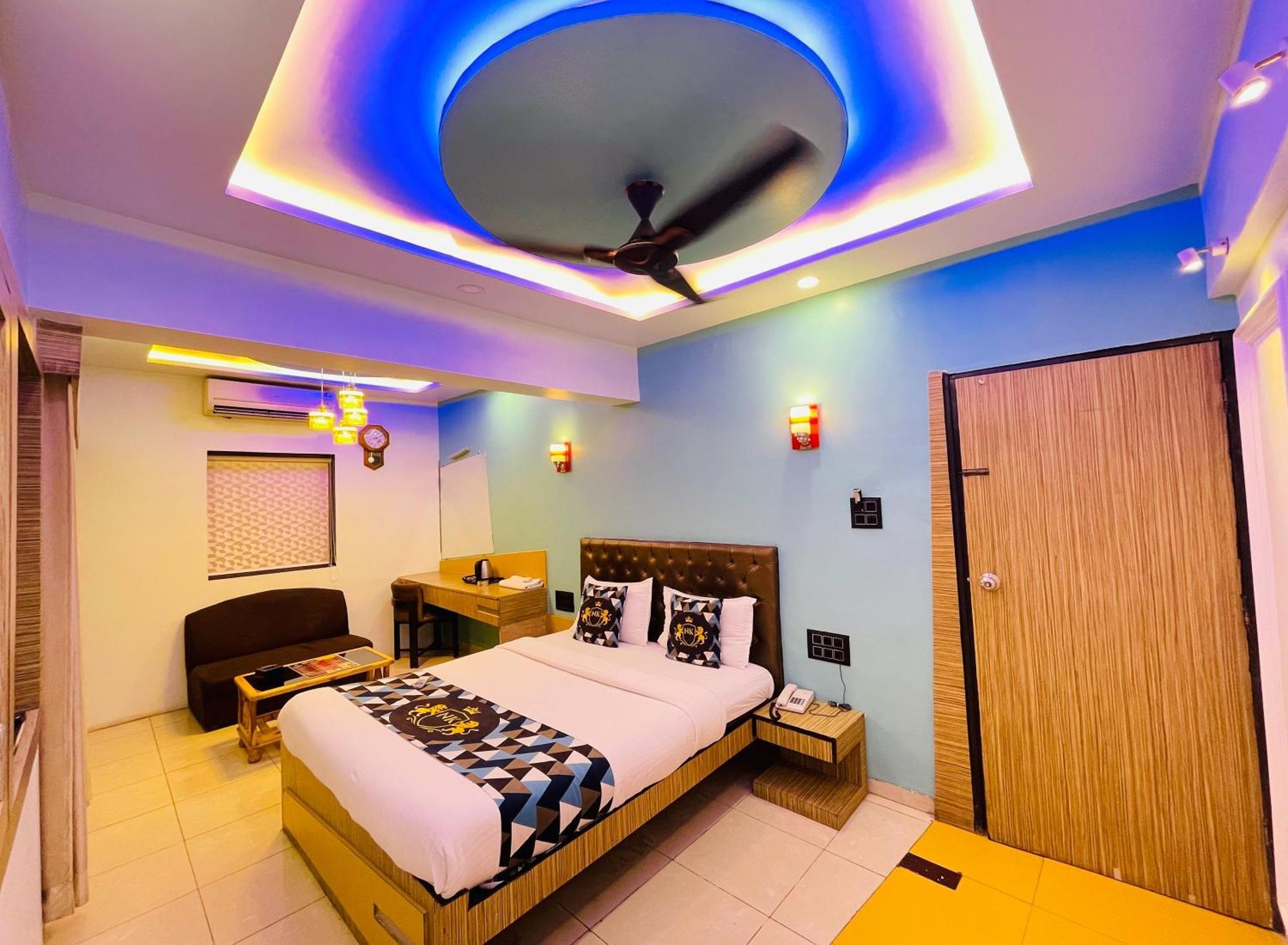 Hotel Neelkiran Navi Mumbai Exterior photo